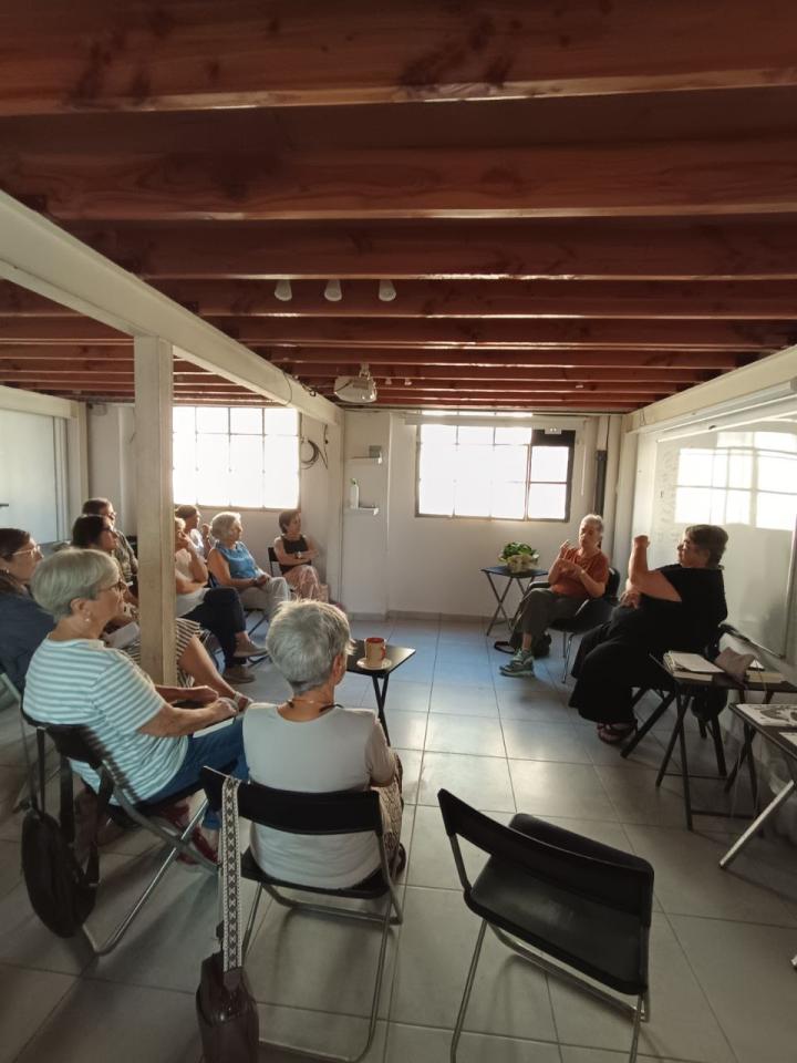 Les cares del medalló 01